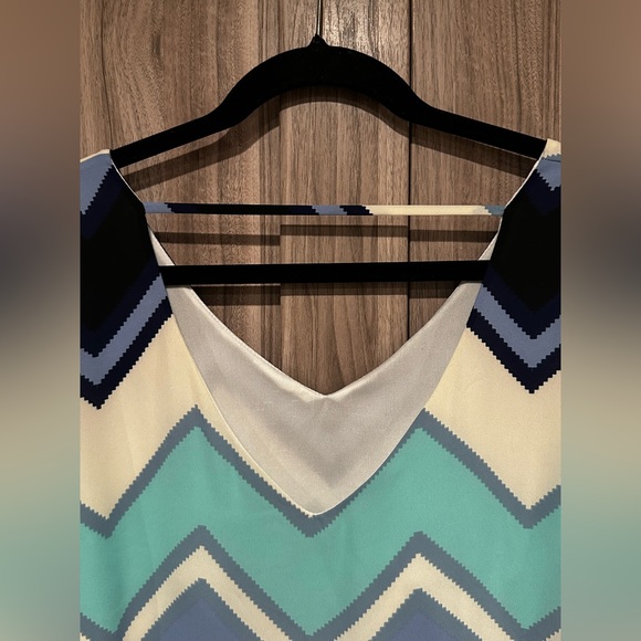 Geometric Print 3/4 Sleeve Shift Dress - Picture 5 of 6